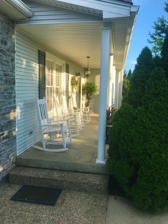 Hill House Bed And Breakfast Loretto Exterior photo